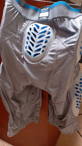 EQUIPO DE PROTECCIÓN PARA MOTOCICLISTAS, MOTOCROSS Y DEPORTES – GEAR PRO-TEC / CRAMER - Imagen 4