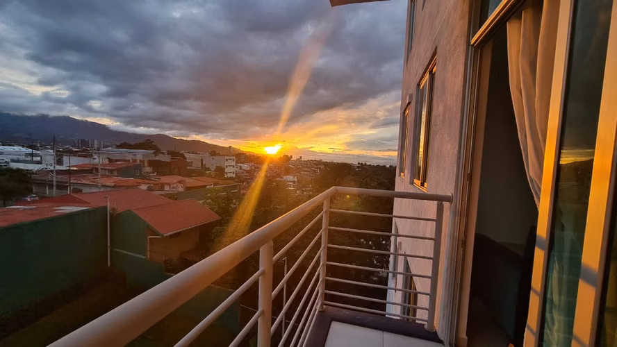 GRAN OPORTUNIDAD EN TIBÁS, EN CONDOMINIO! P656 - Imagen 4