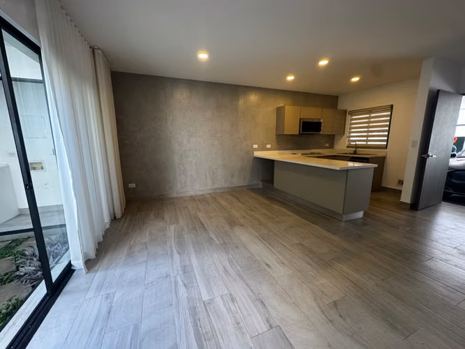 Lujosa Casa En Condominio Guachipelin  - Imagen 6
