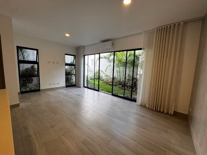 Lujosa Casa En Condominio Guachipelin  - Imagen 5