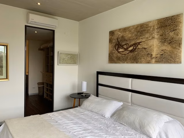 Venta de Apartamento Amueblado en Santa Ana con Excelente Ubicación - Imagen 10