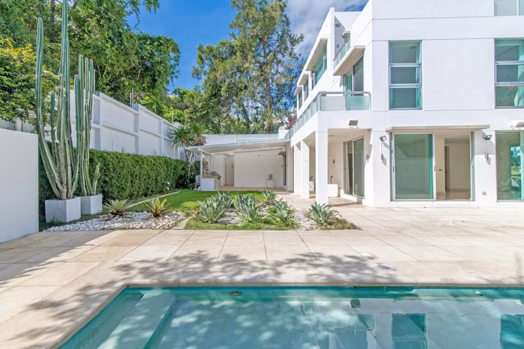 Casa Moderna de Lujo 5 Hab, Piscina Privada y Vistas en Escazú - Imagen 5