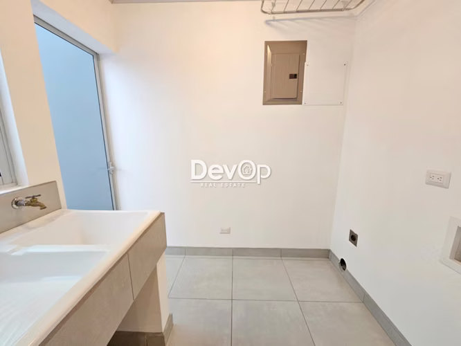 Alquiler de apartamento, 1 habitación, 1 parqueo, patio. San Pedro-Vargas Araya. - Imagen 10