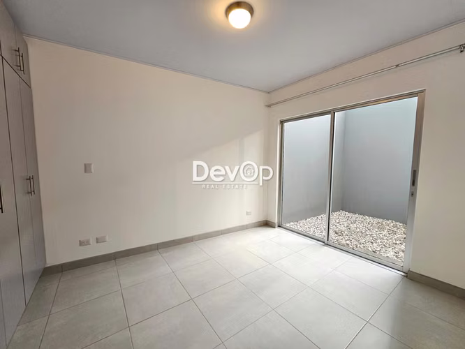 Alquiler de apartamento, 1 habitación, 1 parqueo, patio. San Pedro-Vargas Araya. - Imagen 8