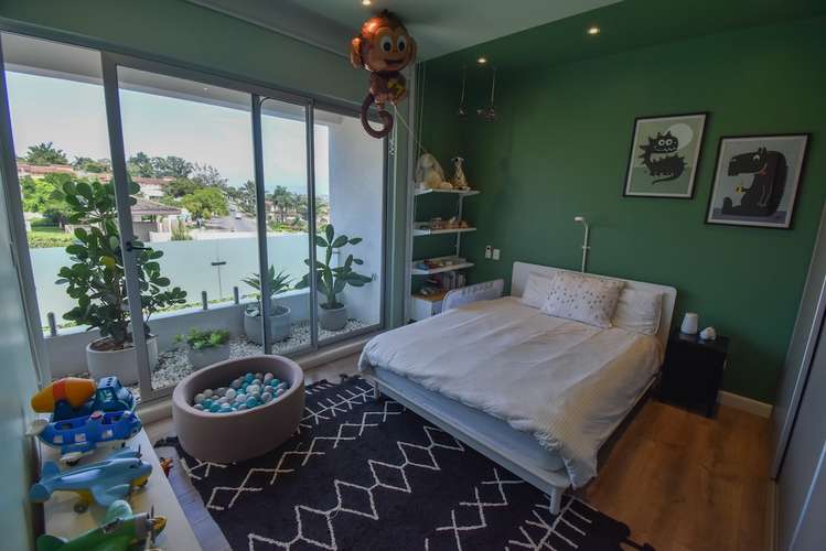 VENTA DE CASA MODERNA EN CONDOMINIO DUKANA EN GUACHIPELIN DE ESCAZÚ  - Imagen 15