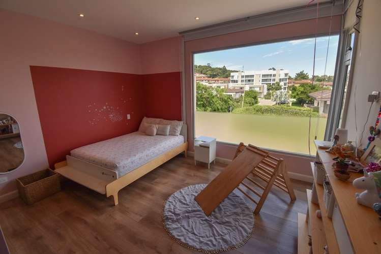 VENTA DE CASA MODERNA EN CONDOMINIO DUKANA EN GUACHIPELIN DE ESCAZÚ  - Imagen 16