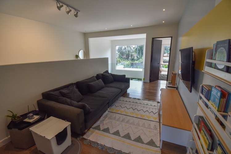 VENTA DE CASA MODERNA EN CONDOMINIO DUKANA EN GUACHIPELIN DE ESCAZÚ  - Imagen 11