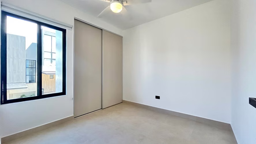 ¡CASA ESQUINERA A ESTRENAR EN ALQUILER! Entre Guachipelín Norte de Escazú y Pozos Norte - Imagen 13