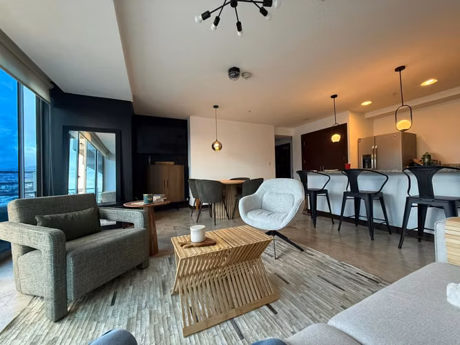 Amplío apartamento en Venta en Torres Paseo Colón, 3 Habitaciones, 3 baños, 2 parqueos, 114 m² - Imagen 2