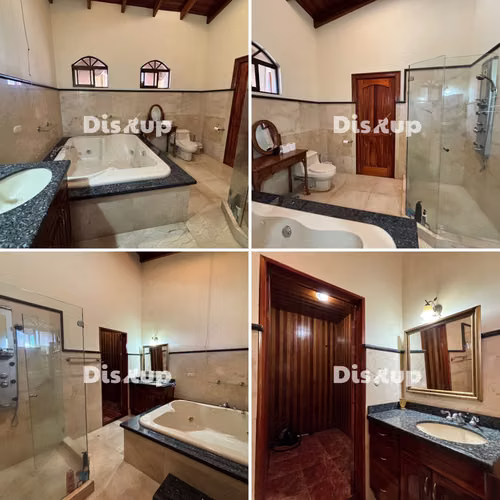 Venta de preciosa casa de 5 hab. Amplio patio. Residencial Altamonte. Curridabat - Imagen 15