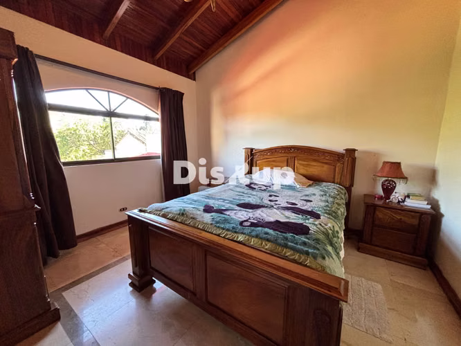 Venta de preciosa casa de 5 hab. Amplio patio. Residencial Altamonte. Curridabat - Imagen 18