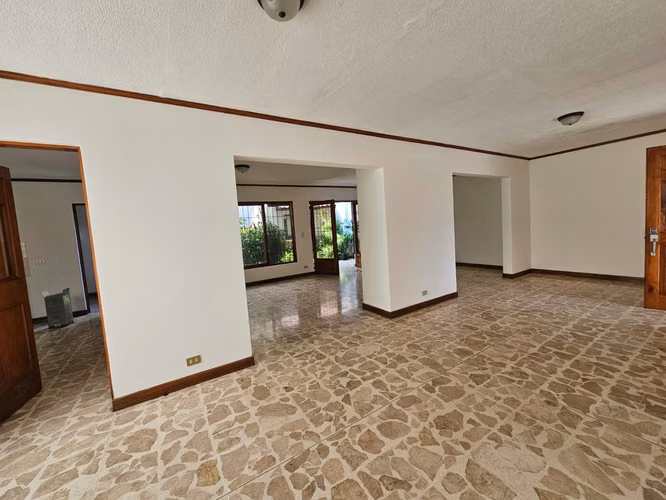  APARTAMENTO DE UNA PLANTA TREJOS MONTEALEGRE, ESCAZÚ - Imagen 3