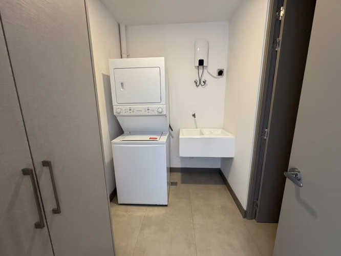 Apartamento amplio en Condominio de Escazú Guachipelin  - Imagen 4