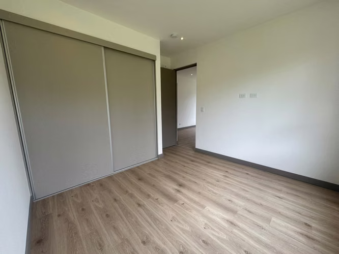 Apartamento amplio en Condominio de Escazú Guachipelin  - Imagen 14