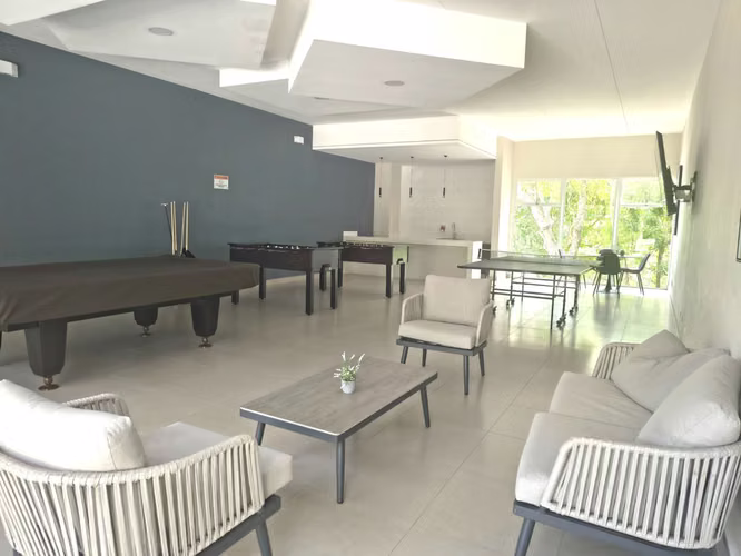 Apartamento con doble altura y vista verde en Escazú - Imagen 14
