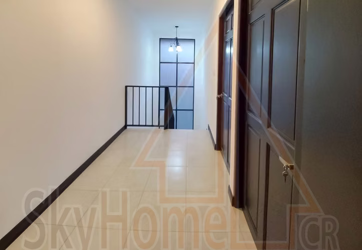 50 / Casa / Alquiler / Guachipelín Norte / 2 hab / 2 Parqueos / Seguro - Imagen 18