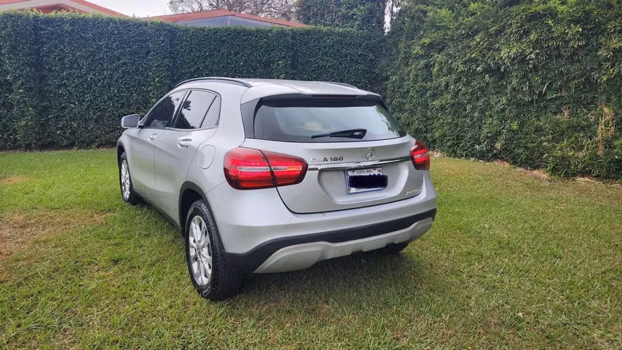 Mercedes-Benz GLA 180 2018 | Turbo | Automático | Full Extras