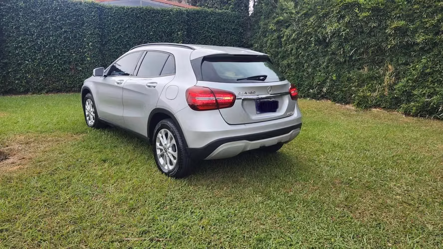 Mercedes-Benz GLA 180 2018 | Turbo | Automático | Full Extras
