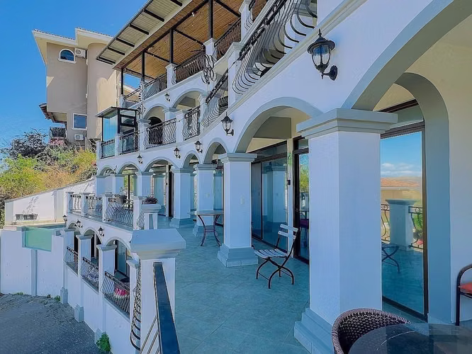 Lookout Suites | Propiedad hotelera boutique con vista al mar en Playas del Coco