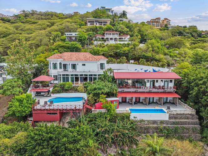 Finca con vista al mar y retiro boutique en Playa Ocotal - Imagen 2
