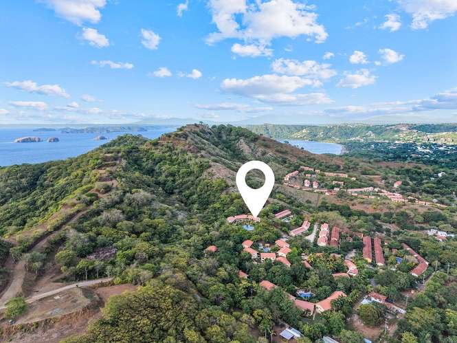 La Colina 8024 | Condo de 2 habitaciones en nivel superior con balcón y vista a la montaña - Imagen 6