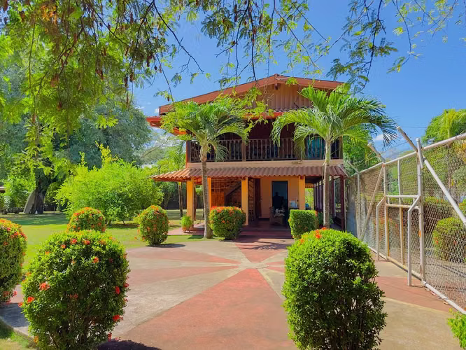 Mangos Beachfront | Propiedad frente al mar de 1.29 acres en Playas del Coco - Imagen 35