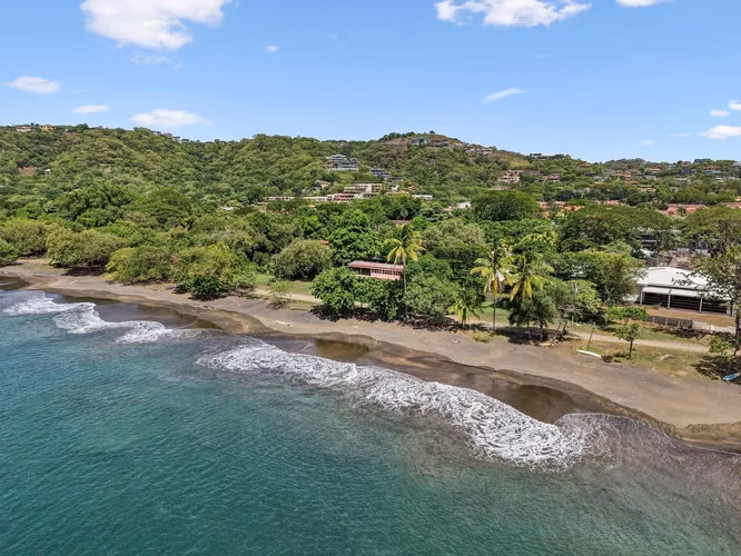 Mangos Beachfront | Propiedad frente al mar de 1.29 acres en Playas del Coco - Imagen 7