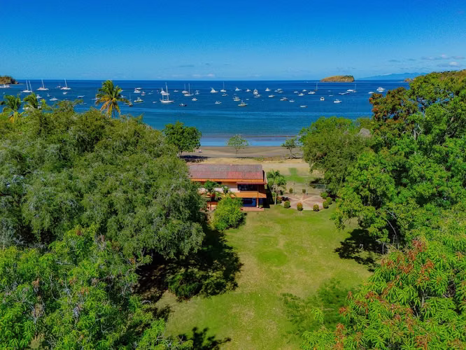 Mangos Beachfront | Propiedad frente al mar de 1.29 acres en Playas del Coco - Imagen 15