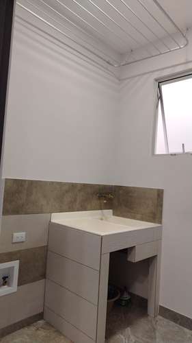ALQUILER MODERNO APARTAMENTO EN LA TRINIDAD DE MORAVIA, EN UNA EXCELENTE UBICACIÓN TRANQUILA Y SEGURA