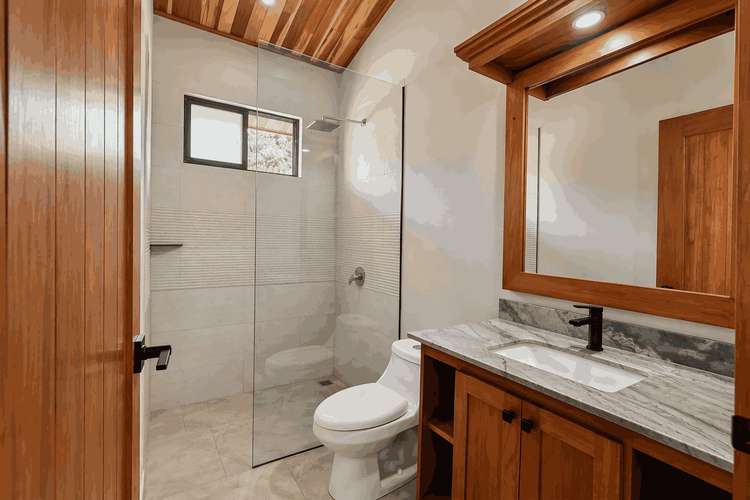 Lujosa casa en venta en Hayden Estates - Calle Morales -San Ramon de Alajuela  - Imagen 11