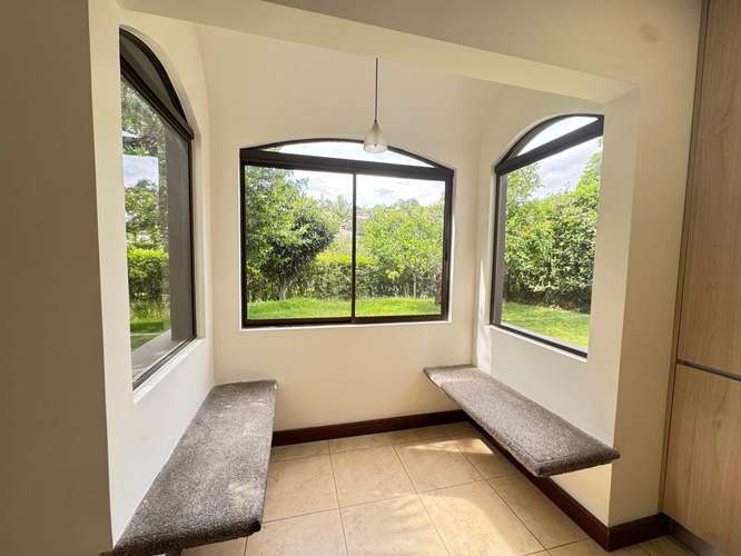 Casa Exclusiva en Condominio, Tres Ríos