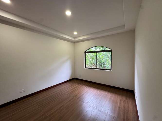 Casa Exclusiva en Condominio, Tres Ríos