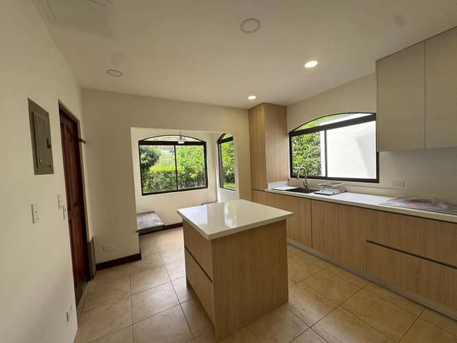Casa Exclusiva en Condominio, Tres Ríos