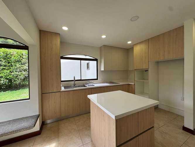 Casa Exclusiva en Condominio, Tres Ríos