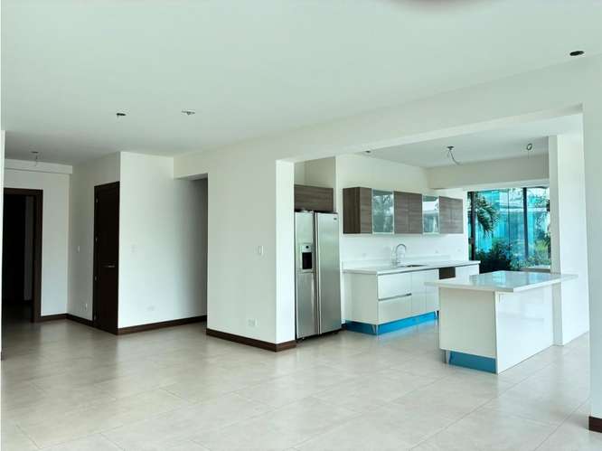 Alquiler Apartamento Nuevo de 154m2, Escazú San Rafael.