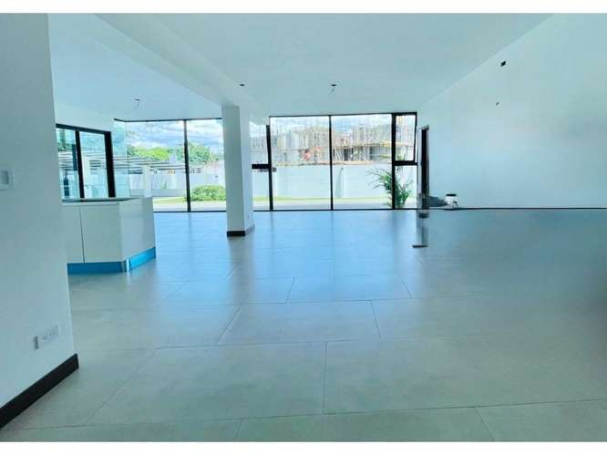 Alquiler Apartamento Nuevo de 154m2, Escazú San Rafael.