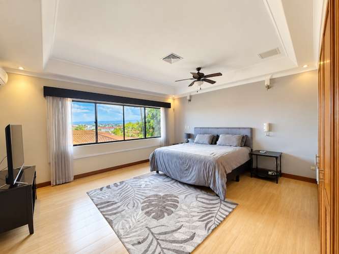 Casa en Venta en Puerta de Hierro, Santa Ana | 3 Habitaciones y Piscina Privada ID27610 - Imagen 15