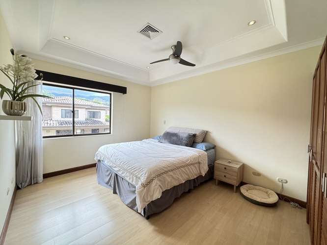 Casa en Venta en Puerta de Hierro, Santa Ana | 3 Habitaciones y Piscina Privada ID27610 - Imagen 14