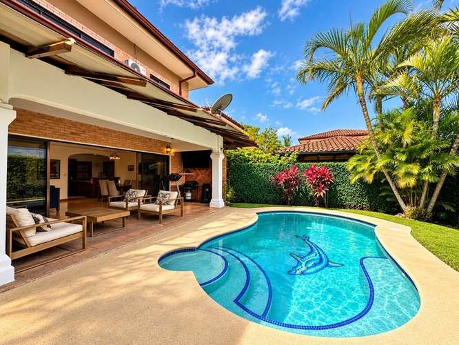 Casa en Venta en Puerta de Hierro, Santa Ana | 3 Habitaciones y Piscina Privada ID27610 - Imagen 7