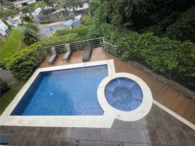 Exclusivo Apartamento Moderno en Escazú con Piscina y Gimnasio - Imagen 20