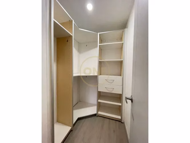 Exclusivo Apartamento Moderno en Escazú con Piscina y Gimnasio - Imagen 18