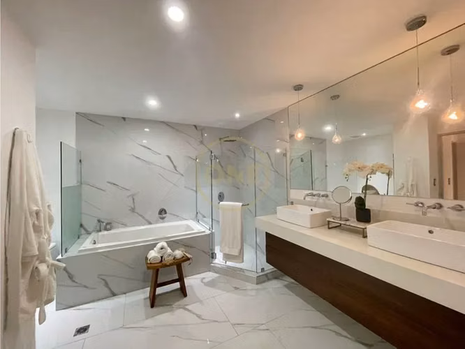 Exclusivo Apartamento Moderno en Escazú con Piscina y Gimnasio - Imagen 12