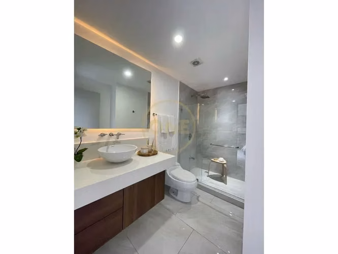 Exclusivo Apartamento Moderno en Escazú con Piscina y Gimnasio - Imagen 14