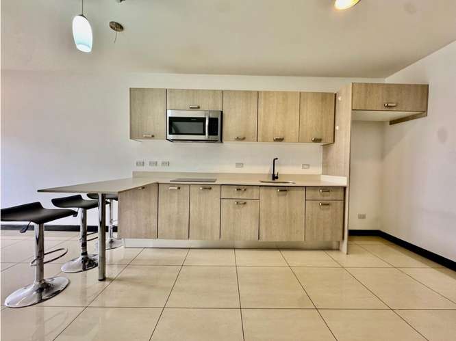 Apartamento en primera planta en Santa Ana centro (inversión) - Imagen 2