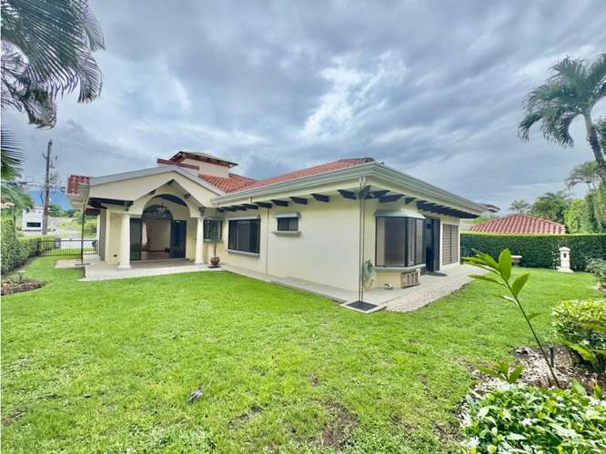 Casa en un solo nivel en Valle del Sol - Imagen 1