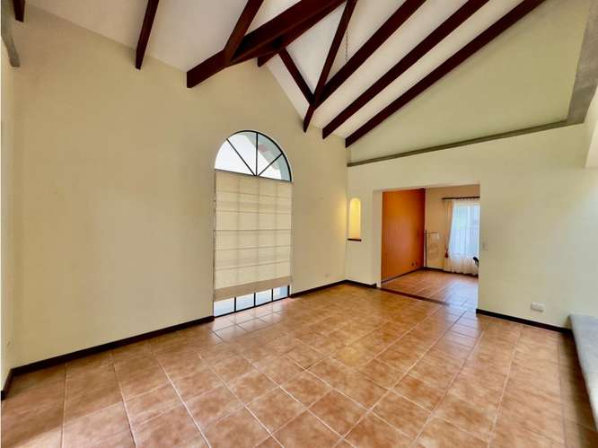 Casa en un solo nivel en Valle del Sol - Imagen 5