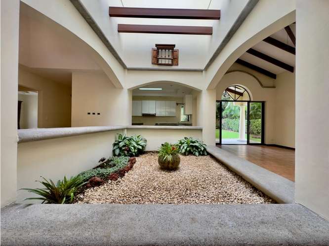 Casa en un solo nivel en Valle del Sol - Imagen 4