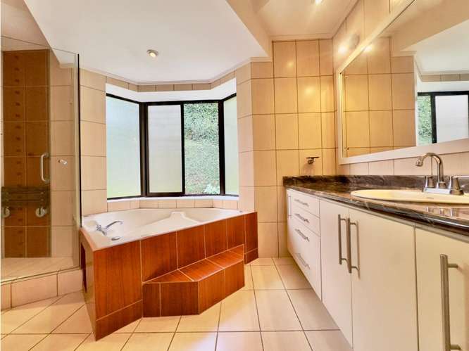 Casa en un solo nivel en Valle del Sol - Imagen 13