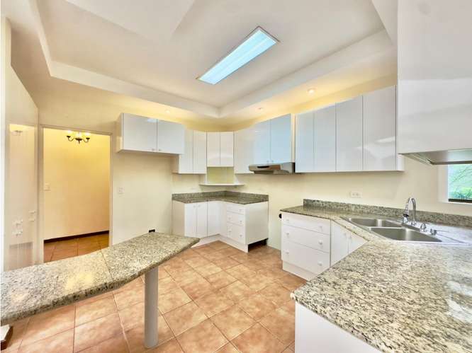 Casa en un solo nivel en Valle del Sol - Imagen 9