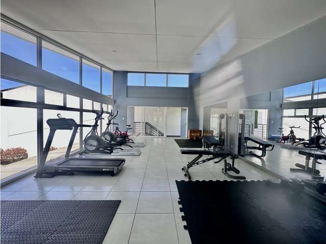 Impecable y Moderna Casa en Venta - Brasil de Santa Ana - Imagen 5
